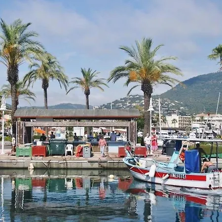 T2, 4 Couchages, Parking, Bord De - Fr-1-251-820 * Le Lavandou